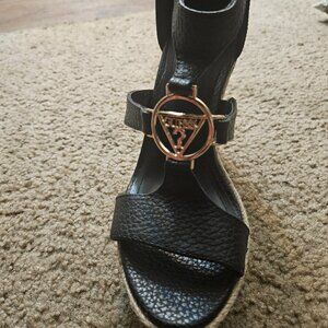 Guess wedges